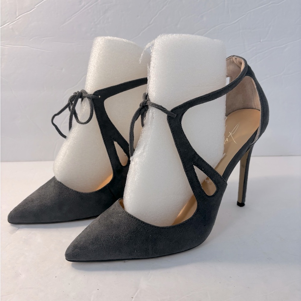 DAYA BY ZENDAYA Aaron Gray Suede Stiletto Pumps Size 6.5